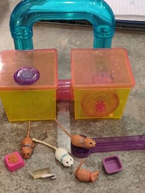 Littlest Pet Shop Jogging Gerbils Playset - 1992